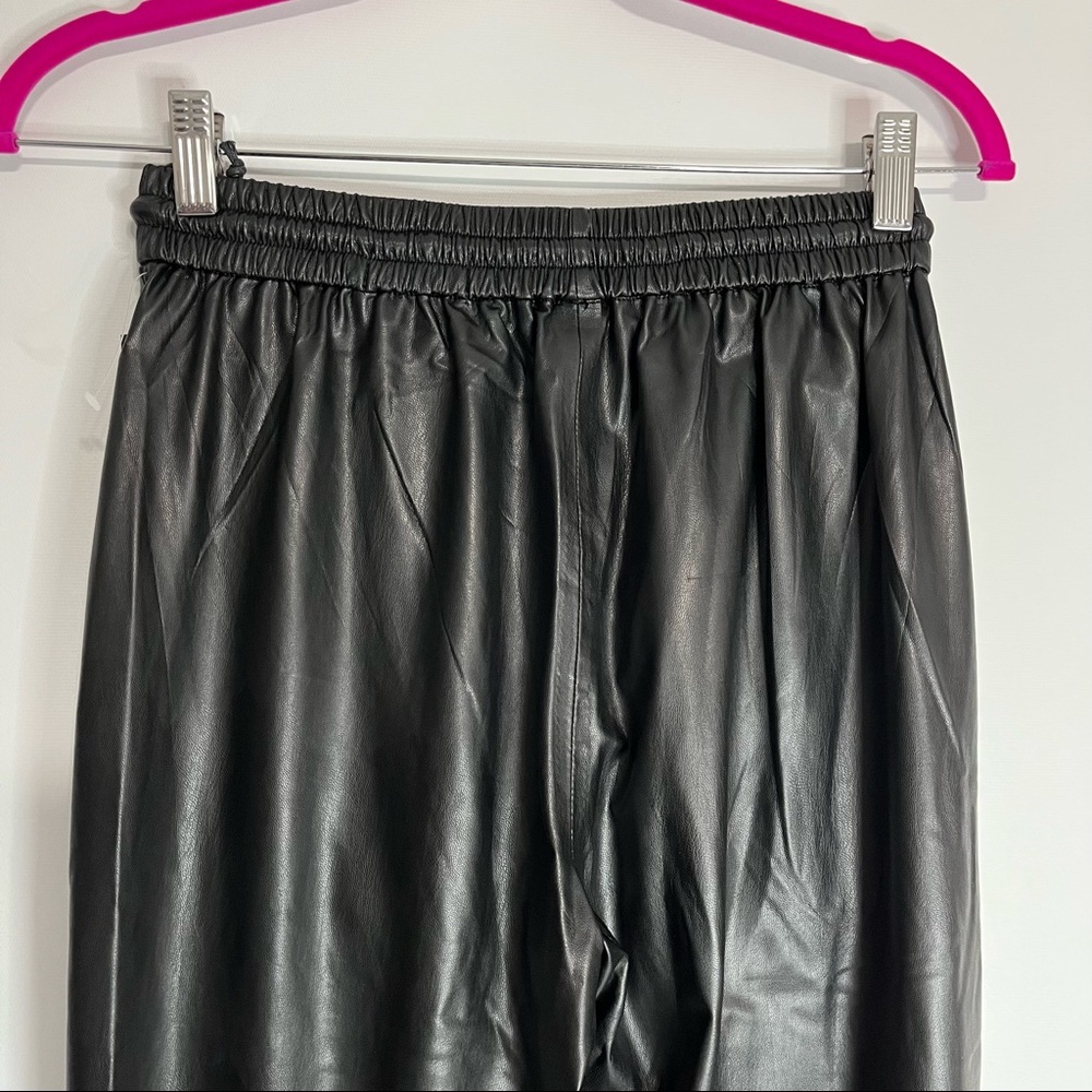30) NWT Blank NYC Faux Leather Elastic Waistband Jogger Pants Size 28 - Picture 11 of 16